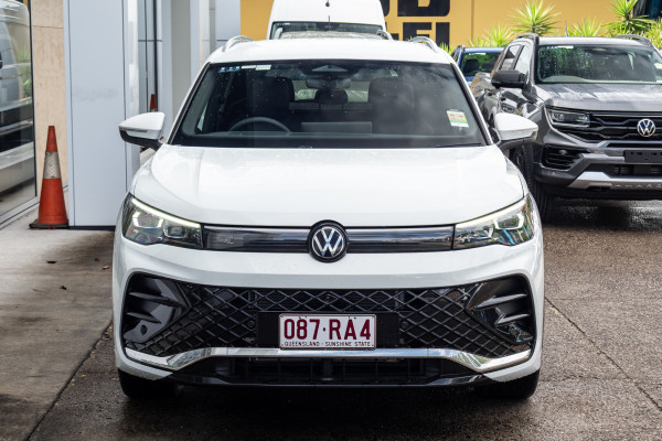 2026 Volkswagen Tayron R4 200TSI eHybrid R-Line SUV Image 4
