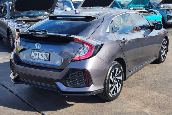 2017 Honda Civic 10th Gen VTi-S Hatch Image 3