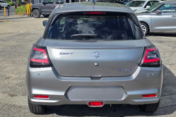 2026 Suzuki Swift UZ Hybrid Plus Hatch Image 4