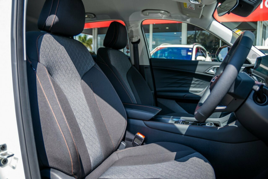 2024 MY24.5 MG HS AS33 Vibe SUV Image 19