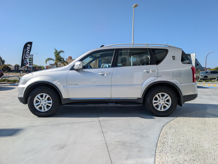 2014 SsangYong Rexton Y285 II SX SUV Image 5