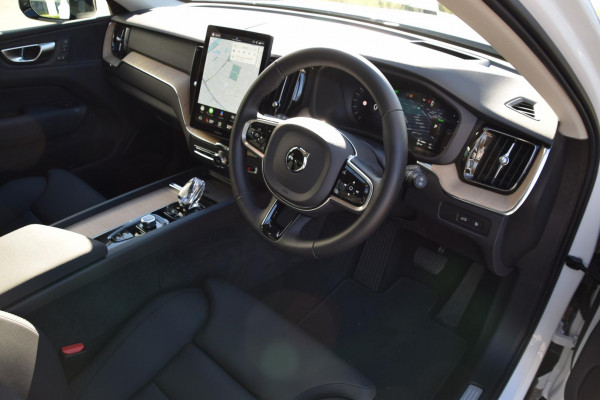 2025 MY26 Volvo XC60 UZ Plus T8 Plug-in Hybrid Dark SUV Image 15
