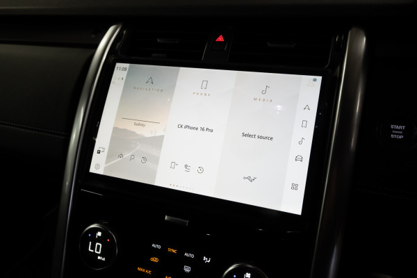 2026 Land Rover Discovery Series 5 D350 Dynamic SE SUV image 17