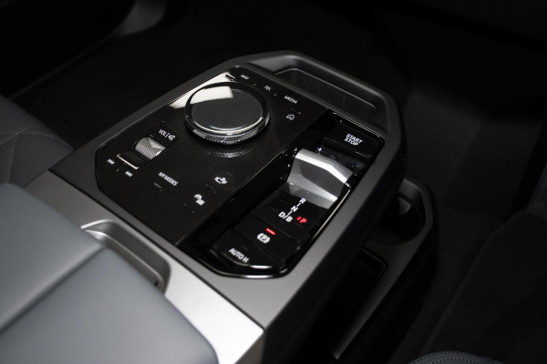 2026 BMW iX I20 xDrive45 M Sport SUV image 13
