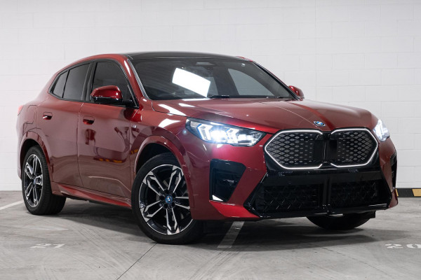 BMW iX2 xDrive30 M Sport U10