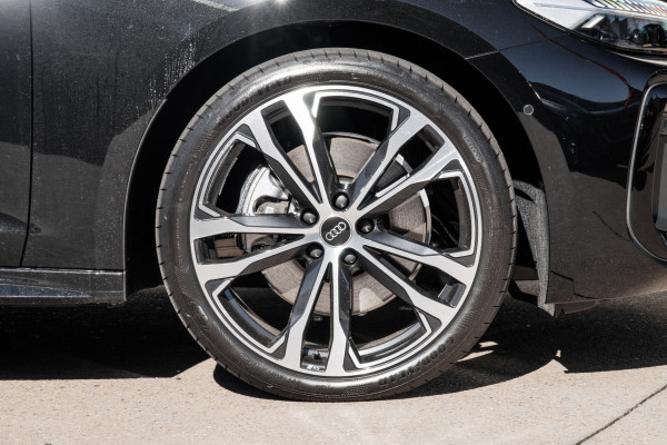 2025 Audi A5 B10 TFSI 200kW S line Sedan image 23