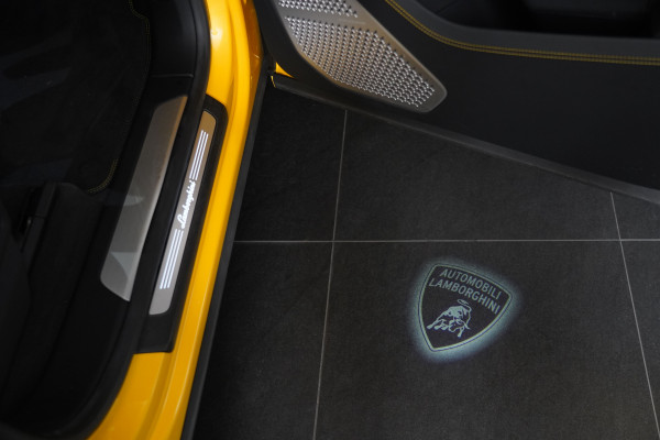 2022 Lamborghini Urus SUV Image 54