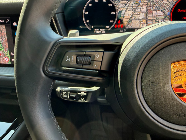2024 Porsche Cayenne SUV image 17