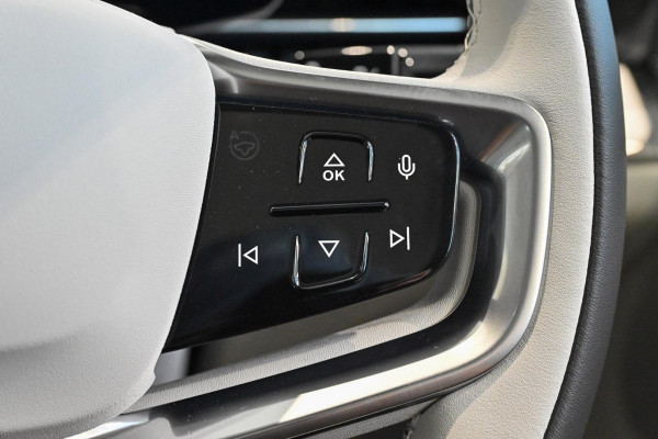 2026 Volvo ES90  Ultra Single Motor Sedan Image 17