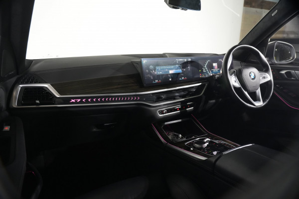 2022 BMW X7 Xdrive40d Design Pure Exc Mhev SUV Image 13