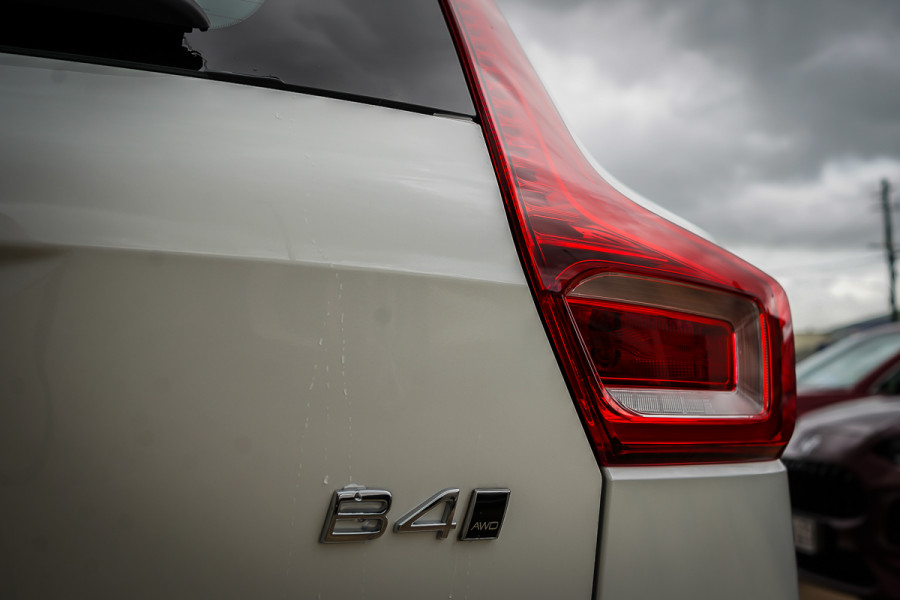 2024 MY25 Volvo XC40 XZ Ultra B4 Bright SUV Image 10