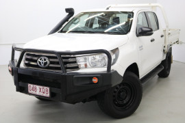 2017 Toyota HiLux GUN126R SR Cab chassis