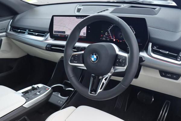 2025 BMW X2 U10 xDrive20i M Sport SUV image 16