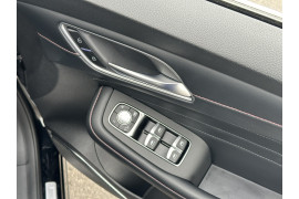 2025 MG HS PHEV ESSENCE SUV