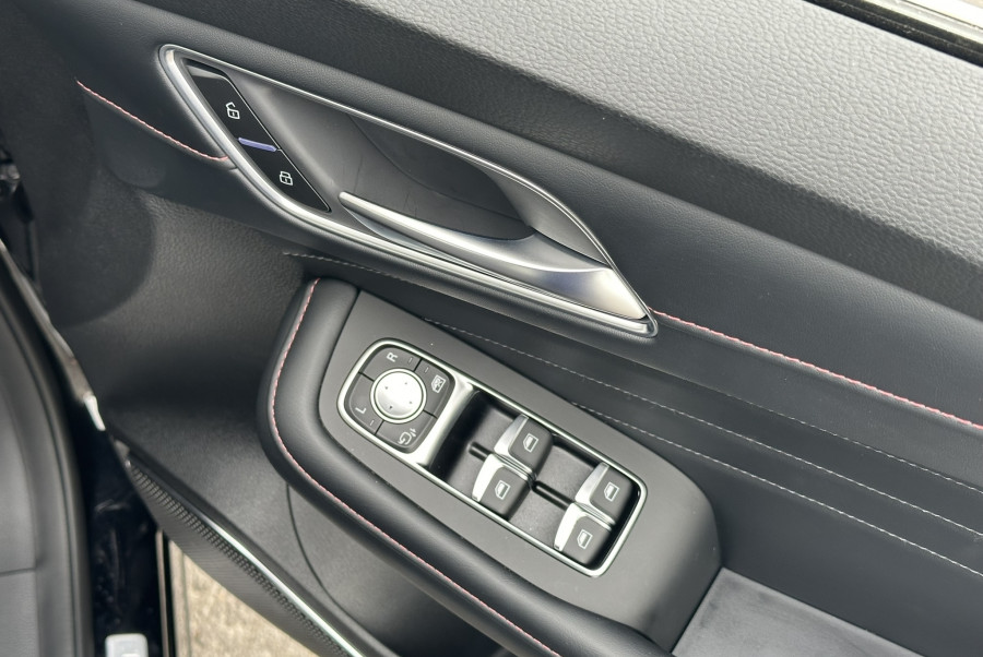 2025 MG HS PHEV ESSENCE SUV Image 16