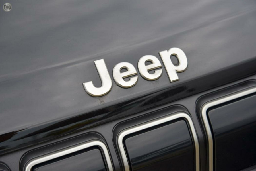 2024 Jeep Avenger JJ Limited SUV Image 8