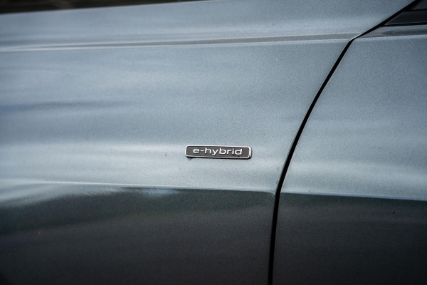 2025 Audi A5 B10 e-hybrid S-Line Hatch image 25