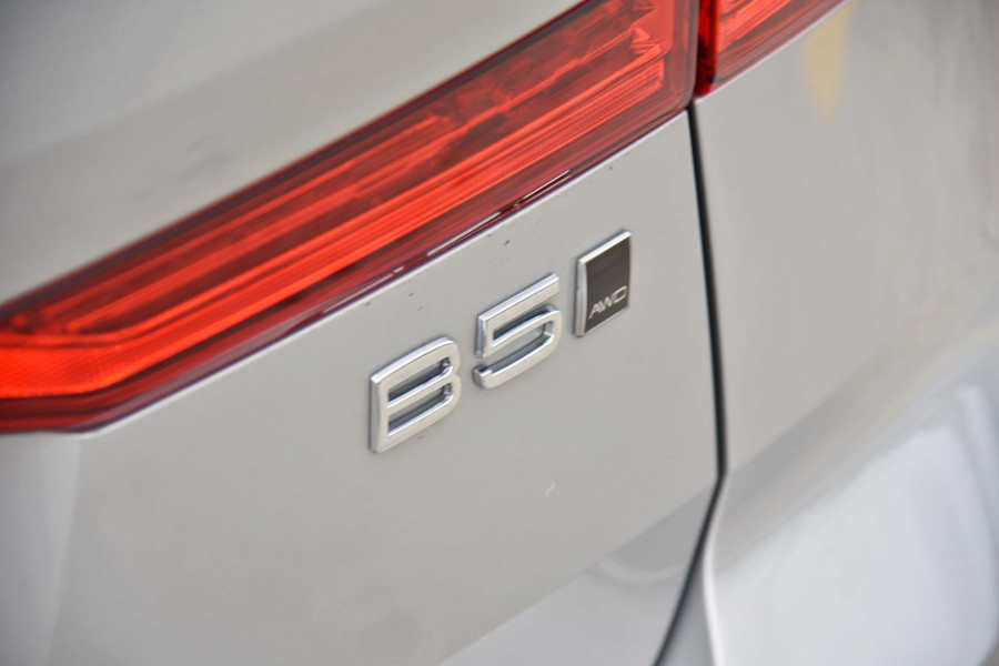 2023 Volvo XC60  Ultimate B5 Bright SUV Image 20
