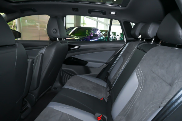 2024 MY25 Volkswagen ID. 4 E2 Pro SUV Image 9