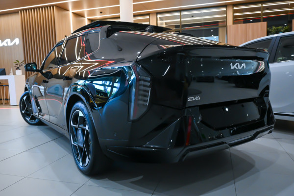 2026 MY25 Kia EV4 Sedan image 2