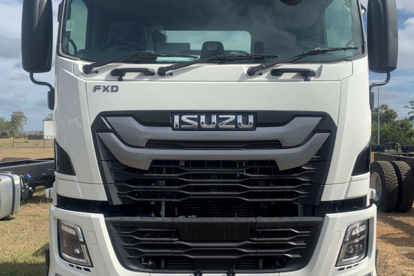 2025 Isuzu  FXD 170-355 AT R62 Cab Chassis Image 2