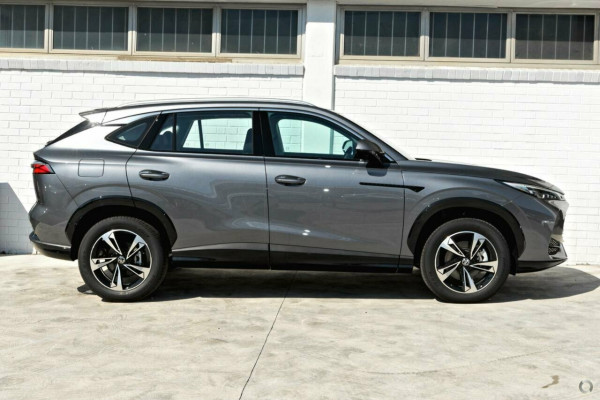 2024 MY24.5 MG HS AS33 Vibe SUV Image 5
