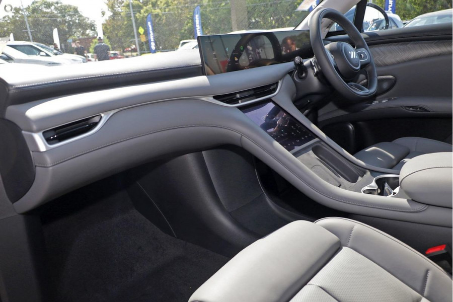 2025 MG IM6 S12L Platinum SUV Image 6