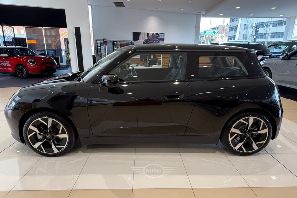 2024 MINI Hatch E - Classic Hatch Image 5
