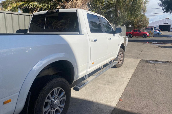 2017 Ram 2500  Laramie Ute Image 6