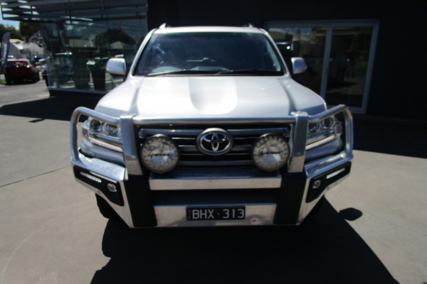 2020 Toyota LandCruiser VDJ200R VX SUV Image 2
