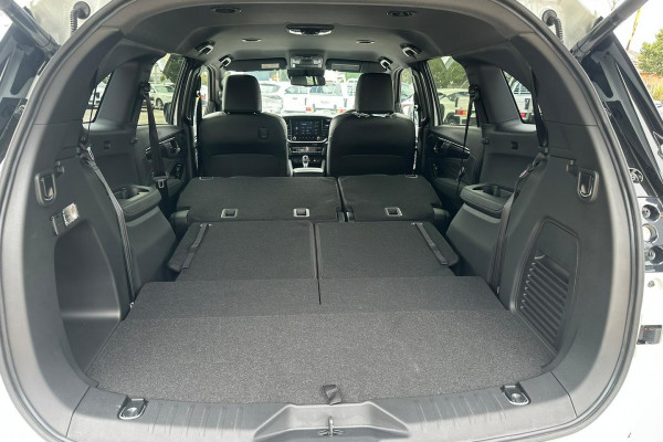 2026 MY25.5 Isuzu MU-X RJ LS-T SUV Image 25
