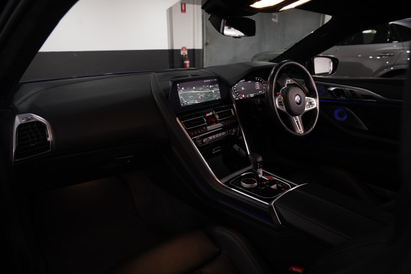 2020 BMW M8 Competition Coupe Image 30