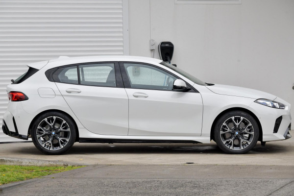 2026 BMW 1 Series F70 120 M Sport Hatch image 3
