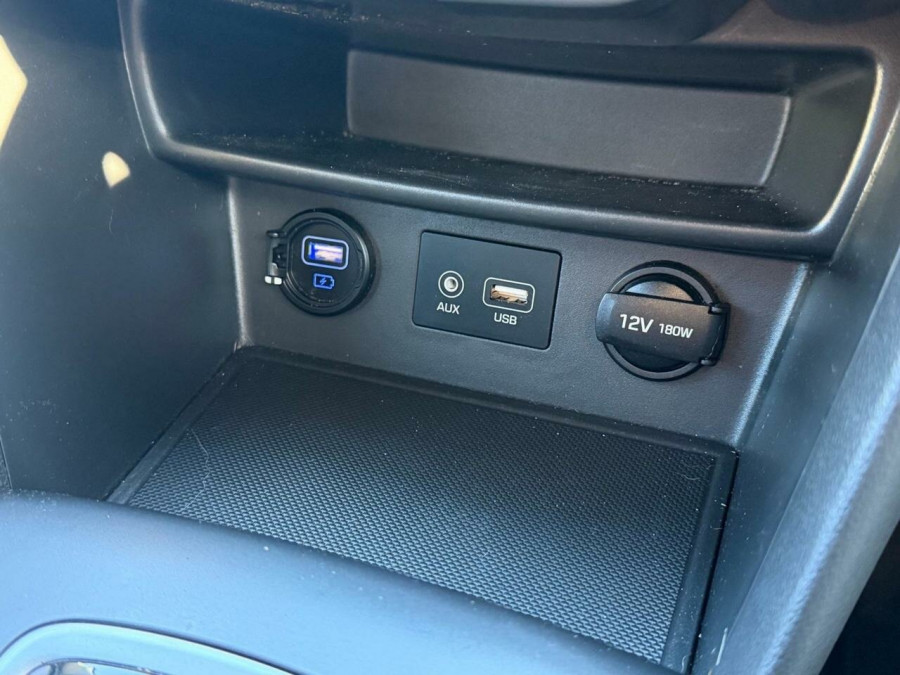 2020 Hyundai KONA OS.3 Active SUV Image 14
