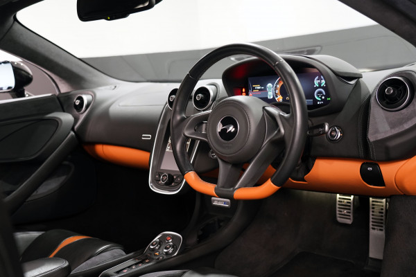 2019 Mclaren 540c Coupe Image 25