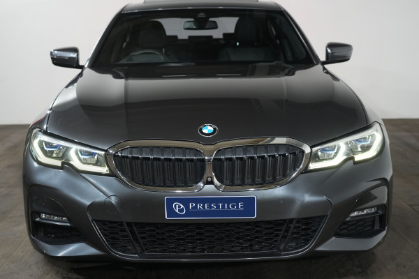 2021 BMW 3 Series 30i M Sport Sedan Image 3