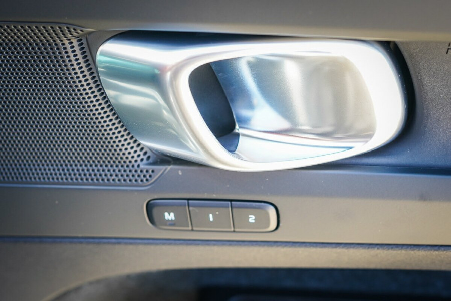 2024 Volvo C40 XK Recharge Pure Electric SUV Image 15