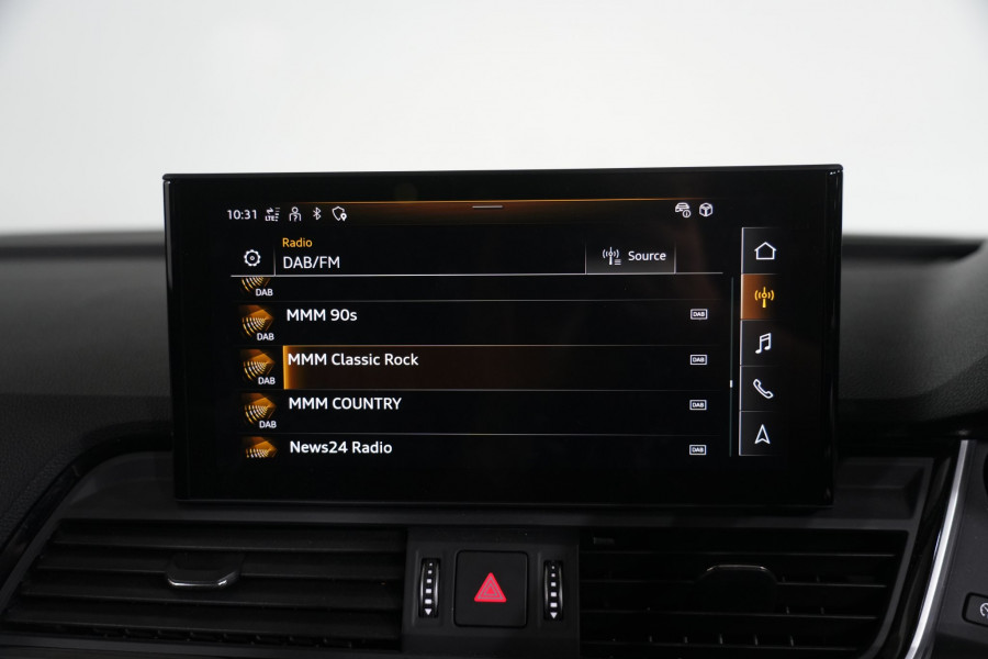 2025 Audi Q5 FY 55 TFSI e S Line SUV Image 17