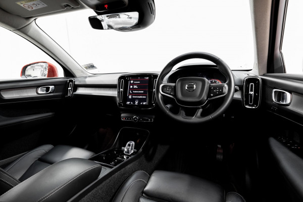 2022 Volvo XC40 XZ T4 Inscription Petrol AWD SUV Image 12