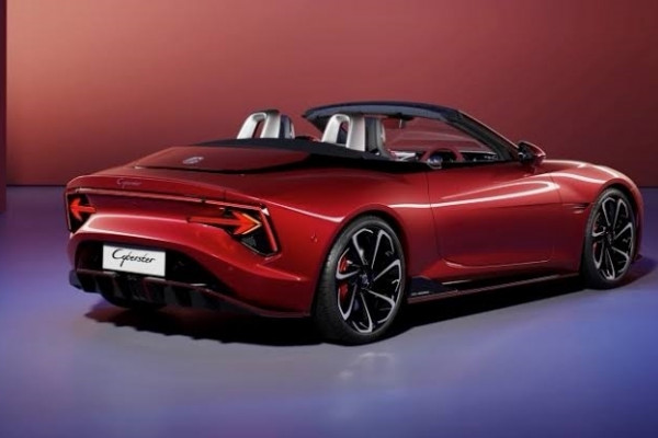 2025 MG Cyberster Convertible