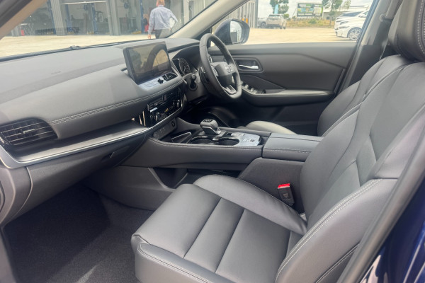 2026 Nissan X-Trail T33 ST-L SUV Image 9