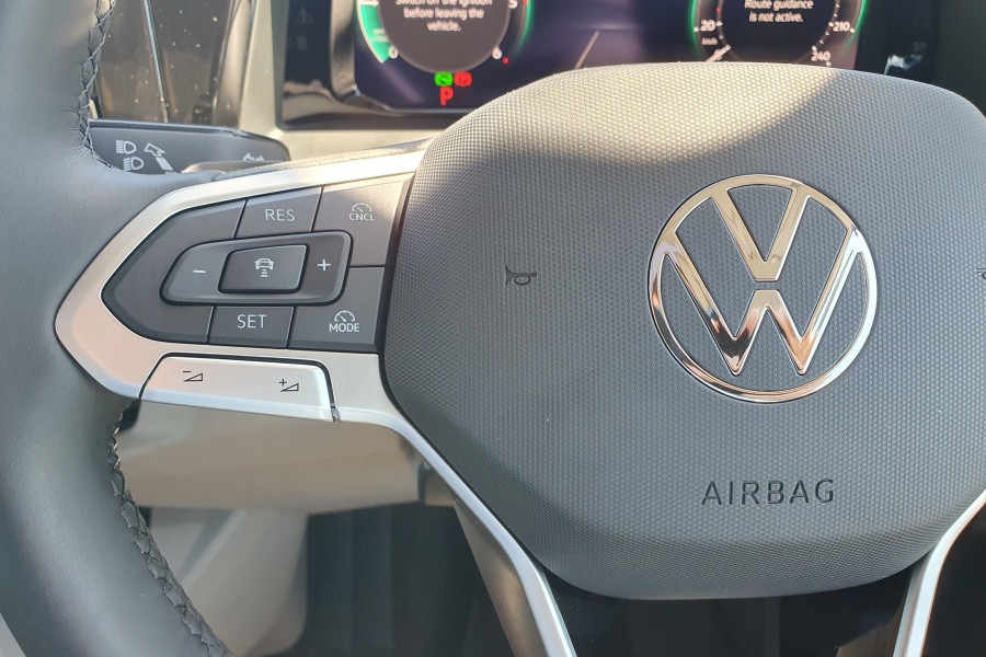 2025 Volkswagen Multivan  Life SWB People Mover Image 23