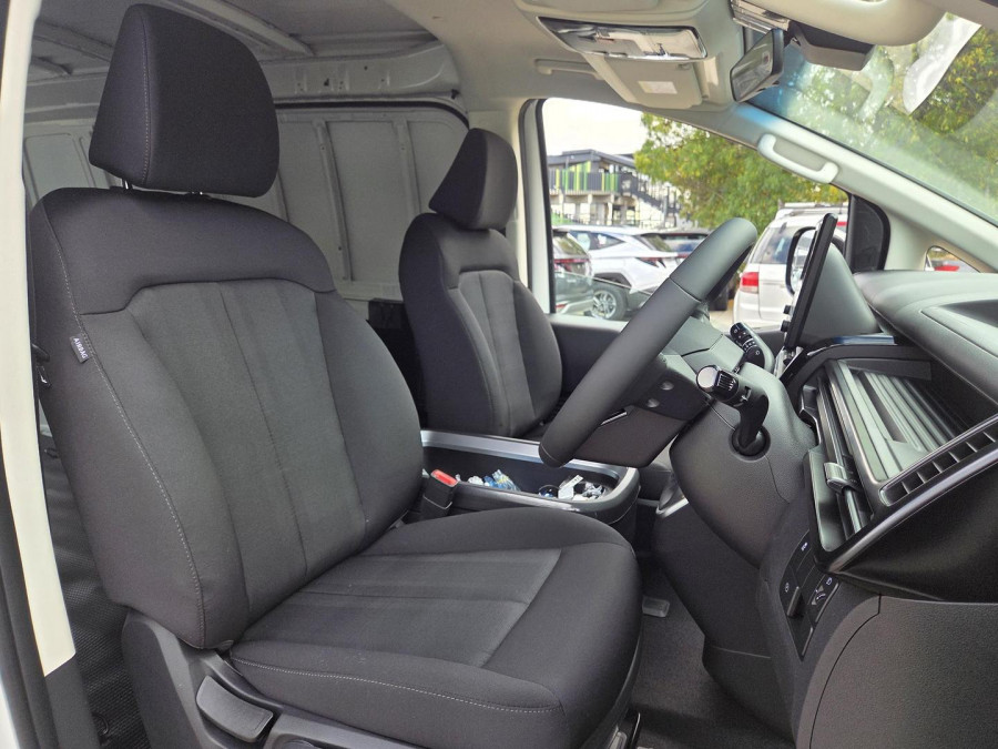 2026 MY27 Hyundai Staria Load US4.V4  Van Image 8