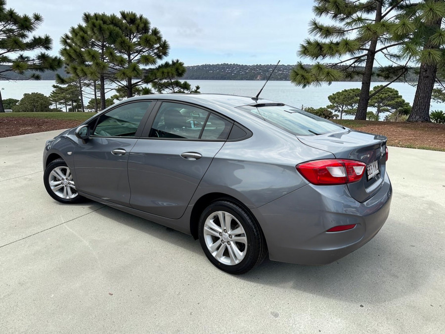 2018 Holden Astra BL LS+ Sedan Image 5