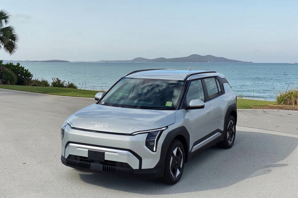 2026 Kia EV3 SV Air Long Range SUV Image 7