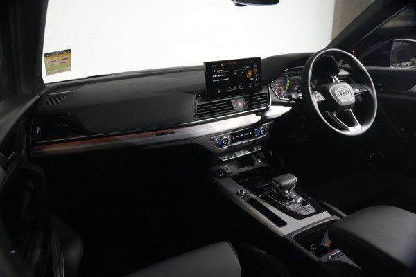 2025 Audi Q5 FY 55 TFSI e S Line SUV Image 13