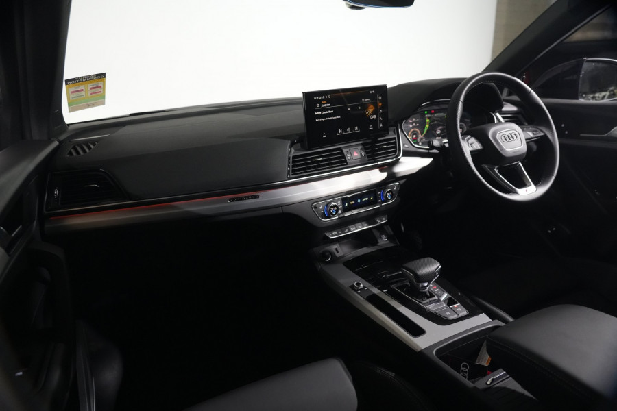 2025 Audi Q5 FY 55 TFSI e S Line SUV Image 13