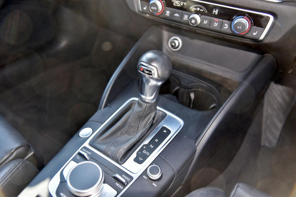 2018 Audi A3 8V  Convertible Image 16