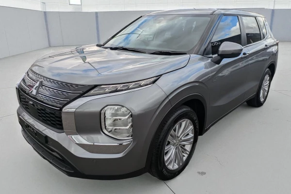 2022 Mitsubishi Outlander ZM ES SUV Image 3