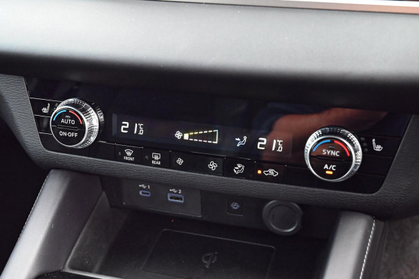 2024 Mitsubishi Outlander ZM Black Edition SUV Image 18